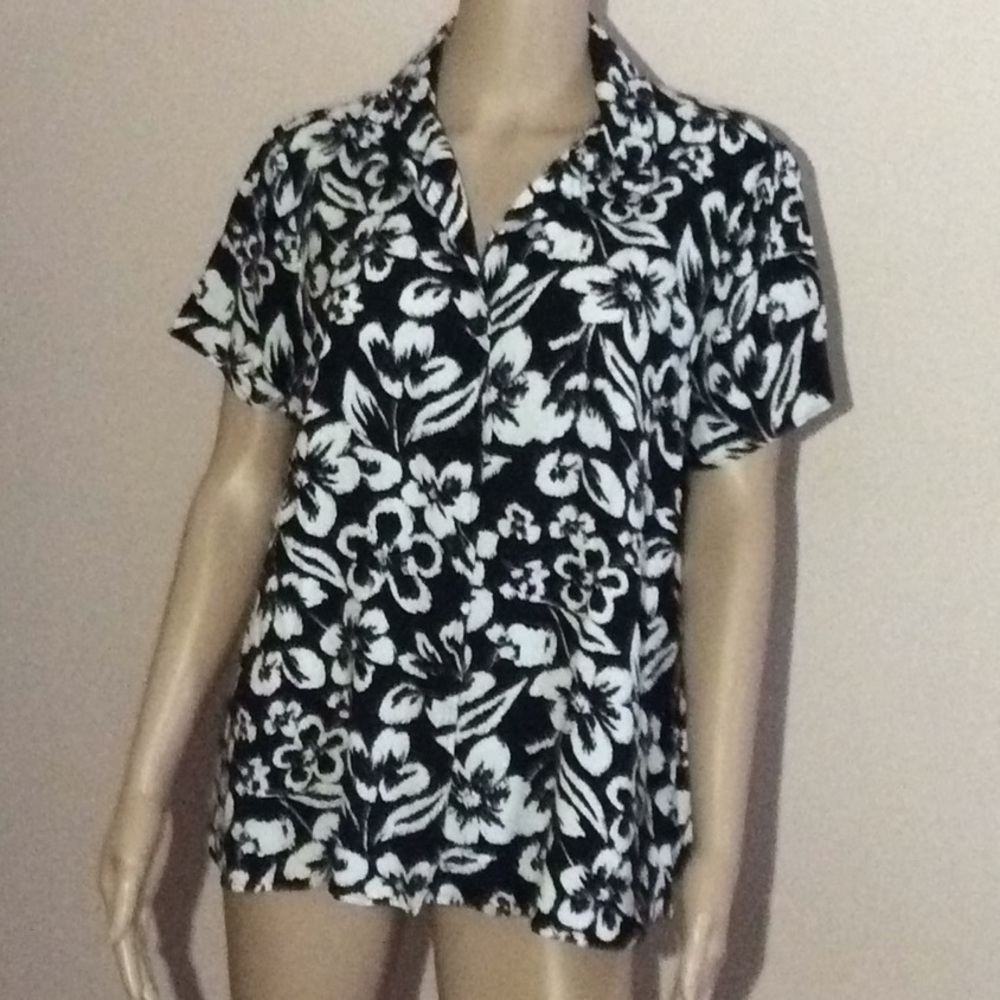 Hawaiian Floral Button Down Short Sleeve Top